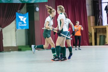 Bild 393 - B-Juniorinnen UHC